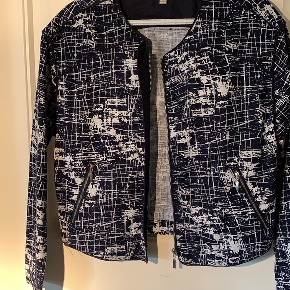 Short Kenar Jacket - Picture 3 of 10